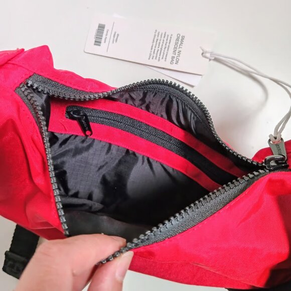 Baggu Small Crescent Bag Crossbody Red Candy Apple - Picture 5 of 6